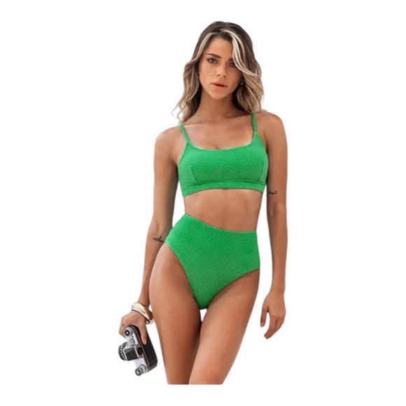 NWT-CUPSHE-TWO PIECE TEXTURED SWIMSUIT-SIZE SMALL - Picture 1 of 8